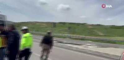 Adıyaman&rsquo;da iki otomobil &ccedil;arpıştı: 6 yaralı
