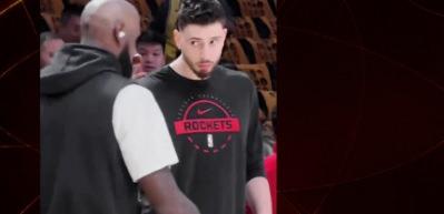 Alperen Şeng&uuml;n  LeBron James ile g&uuml;ndem olan videoyla ilgili a&ccedil;ıklamalarda bulundu