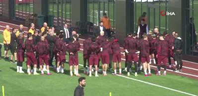 Aslan kupada Gen&ccedil;lerbirliği'ni ağırlıyor