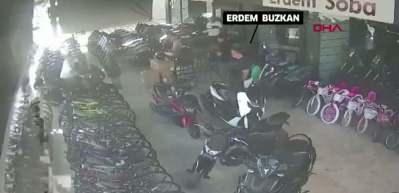 Eski belediye başkanı tutuklandı: Paraları motosikletle taşımışlar! O anlar ortaya &ccedil;ıktı