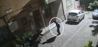 Kağıthane&rsquo;de bina girişinde taciz iddiası; kadının &ccedil;ığlığı sonrası ka&ccedil;an ş&uuml;pheli fırında yakalandı 