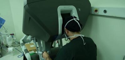 Kalp cerrahisinde devrim: Robotik teknoloji ile k&uuml;&ccedil;&uuml;k kesi, b&uuml;y&uuml;k avantaj!