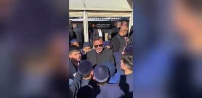 Okan Buruk'tan Kur'an kursuna ziyaret! Derbi &ouml;ncesi dua istedi