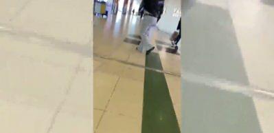 Popstar Ajdar AVM'de adeta &ccedil;ılgına d&ouml;nd&uuml;: "Starım" diye bağıran hayranlarına ateş p&uuml;sk&uuml;rd&uuml;!