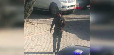 Silahım yok&rsquo; diyen Mustafa T&uuml;rkay Sonel&rsquo;in kamuflajlı tabancalı fotoğrafı ortaya &ccedil;ıktı