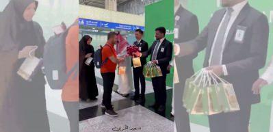 T&uuml;rkiye'den yola &ccedil;ıkan ilk hacı kafilesi kutsal topraklara ulaştı!