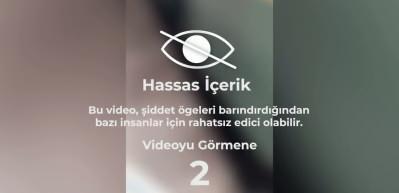 Bangladeş'te t&uuml;yleri diken diken eden anlar! Baba ve oğlu trenin altında kaldı