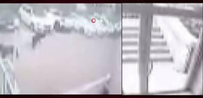 Beylikd&uuml;z&uuml;'nde sokak k&ouml;peklerinin kovaladığı vatandaş kıl payı kurtuldu