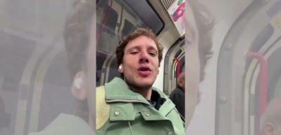 Edis'ten toplu taşımada mini konser!