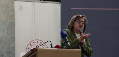 Fatma Şahin&rsquo;den dikkat &ccedil;eken a&ccedil;ıklama: Gaziantep olağan&uuml;st&uuml; bir d&ouml;nemden ge&ccedil;iyor