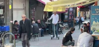 G&uuml;nde 25 bin adım atan &ccedil;aycı yorulunca &ccedil;areyi hoverboard ile serviste buldu