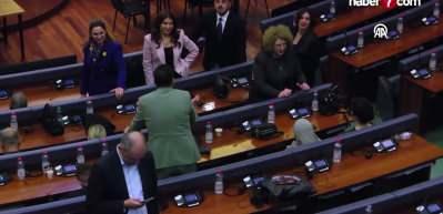 Kosova'da cumhurbaşkanını se&ccedil;ilemedi!