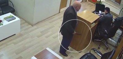 Ordu&rsquo;da belediye başkanının sekreterine saltırlı saldırı anı kamerada