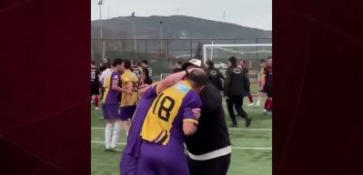 Bartın'da amat&ouml;r lig ma&ccedil;ındaki kavgada aynı takımın futbolcuları arasında da kavga &ccedil;ıktı