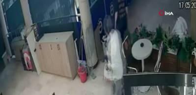 2 &ccedil;ocuk Fenerbah&ccedil;eliler Derneği'nde yangın &ccedil;ıkardı