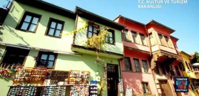 Bakan Ersoy a&ccedil;ıkladı: Gastronomiyi turizm stratejisinin merkezine yerleştirdik
