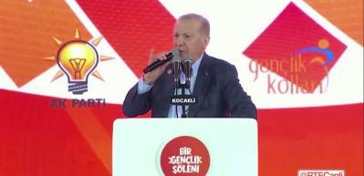 Cumhurbaşkanı Erdoğan: T&uuml;rkiye&rsquo;nin istikbalini var g&uuml;c&uuml;yle omuzlayan kararlı bir gen&ccedil;lik g&ouml;r&uuml;yorum