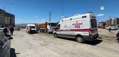 Kahramanmaraş'ta freni boşalan kamyon dehşeti: 7 araca &ccedil;arptı, 6 yaralı