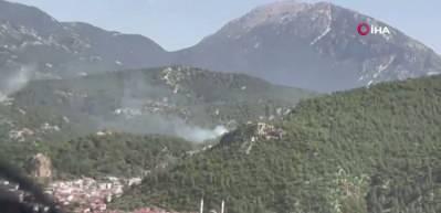  Muğla'da artan sıcaklıklar sonrasında orman yangını &ccedil;ıktı