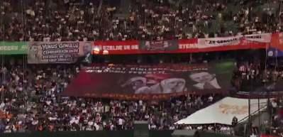 Rıza Kayaalp'ten Erdoğan&rsquo;a T&uuml;rk g&uuml;reşinin başarılarını simgeleyen &ouml;zel hediye