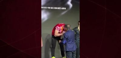 T&uuml;rk sporcu Avrupa&rsquo;yı dize getirdi rakiplerini tek tek eledi
