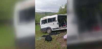 Yozgat'ta &ouml;ğrenci servisi şarampole u&ccedil;tu: 2'si &ouml;ğrenci 3 &ouml;l&uuml;, 7 yaralı!