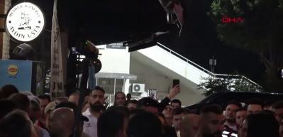 Antalyaspor k&uuml;me d&uuml;şt&uuml;, taraftarlar başkana tepki g&ouml;sterdi