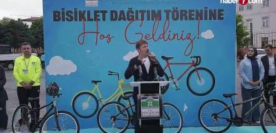 Bah&ccedil;elievler&rsquo;de 4 bin 100 &ccedil;ocuğa bisiklet hediye edildi