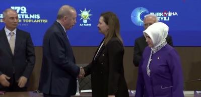 Burcu K&ouml;ksal, Erdoğan ile ilk g&ouml;r&uuml;şmesini anlattı!