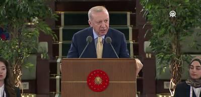 Cumhurbaşkanı Erdoğan: En b&uuml;y&uuml;k yatırımı gen&ccedil;lerimize yapmaya kararlılıkla devam edeceğiz