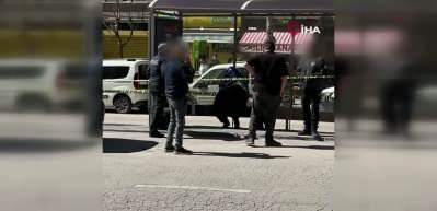 Elazığ'da ekmek almaya &ccedil;ıktı, durakta otururken can verdi