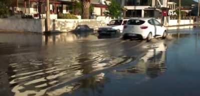 Lodos denizi taşırdı! Balıkesir'de cadde ve sokaklar sular altında kaldı