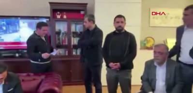&Ouml;zg&uuml;r &Ouml;zel kendisine gelen tebligatı yırttı!