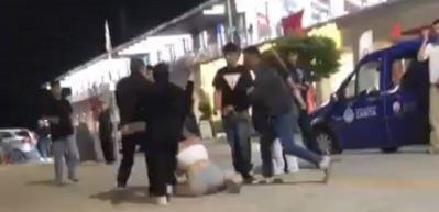 Poizi konserinde meydan savaşı: Tekme ve yumruklar havada u&ccedil;uştu