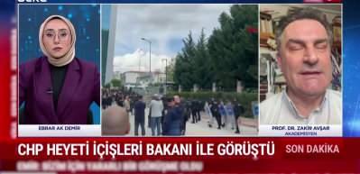 Prof. Dr. Zakir Avşar: &Ouml;zg&uuml;r &Ouml;zel ve ekibi vuruşarak &ccedil;ekilme stratejisi uyguluyor