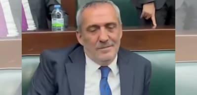Sanat&ccedil;ı Yavuz Bing&ouml;l AK Parti Grup Toplantısı'na katıldı!