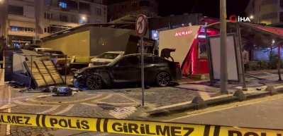Tekirdağ'da kontrolden &ccedil;ıkan otomobil durağa daldı: 3 yaralı