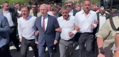 CHP&rsquo;de bayramlaşma krizi: Mansur Yavaş&rsquo;tan birlik &ccedil;ağrısı