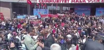 Kemal Kılı&ccedil;daroğlu&rsquo;ndan &Ouml;zg&uuml;r &Ouml;zel ve Ekrem İmamoğlu&rsquo;na manidar şarkı