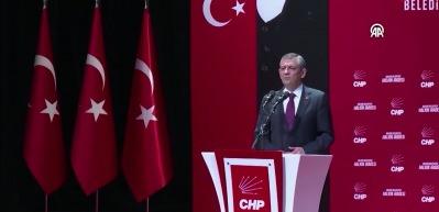 &Ouml;zg&uuml;r &Ouml;zel: &ldquo;Bah&ccedil;eli bayramda aradı, gayet nazik bir g&ouml;r&uuml;şmeydi&rdquo;