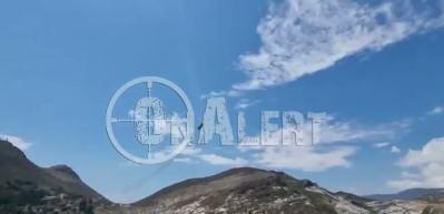 Yunanistan'dan skandal g&ouml;r&uuml;nt&uuml;ler: Savaş u&ccedil;akları T&uuml;rkiye'ye iki kilometre mesafede al&ccedil;ak u&ccedil;uş yaptı