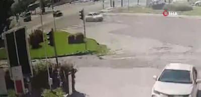 Kargadan ka&ccedil;arken taklalar attı, o anlar kamerada