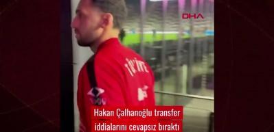 A milli takımın kaptanı Hakan &Ccedil;alhanoğlu Fenerbah&ccedil;e sorusuna cevap verdi