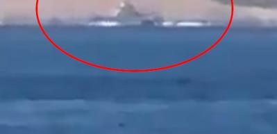 Balık&ccedil;ıları taciz eden Yunan botu T&uuml;rk denizaltısını g&ouml;r&uuml;nce ka&ccedil;tı