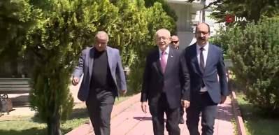 CHP Genel Başkanı Kılı&ccedil;daroğlu konutundan ayrıldı