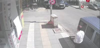 Freni boşalan hafriyat kamyonu, 10 aracı bi&ccedil;ti! Yaralılar var...