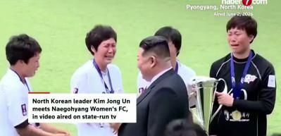 Şampiyonluk sonrası ilgin&ccedil; anlar: Kim jong-un'u g&ouml;ren kadın futbolcular g&ouml;zyaşlarına boğuldu