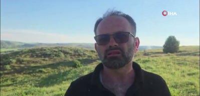 Tatilcilere kene uyarısı yaparken kendi &uuml;zerinde kene yakaladı