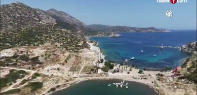Bakan Ersoy d&uuml;zenlemeleri paylaştı: Knidos &Ouml;ren Yeri yeni y&uuml;z&uuml;yle ziyarete hazır!