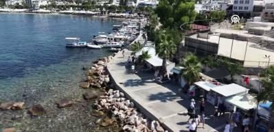 Dev kruvaziyer Bodrum&rsquo;a demir attı: 2 bin 521 turist il&ccedil;eye indi